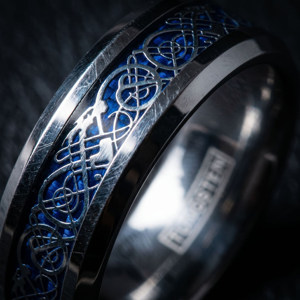 Celtic Dream - Silver & Blue mt-dark macro