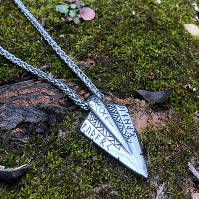 Raiders' Arrow Necklace